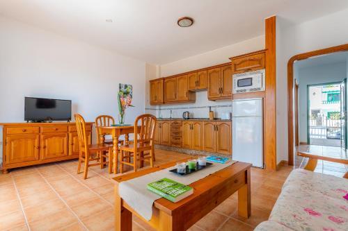 Apartamentos Los Quiqueres Пуерто дел Кармен Екстериор снимка