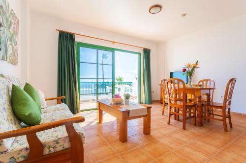 Apartamentos Los Quiqueres Пуерто дел Кармен Екстериор снимка
